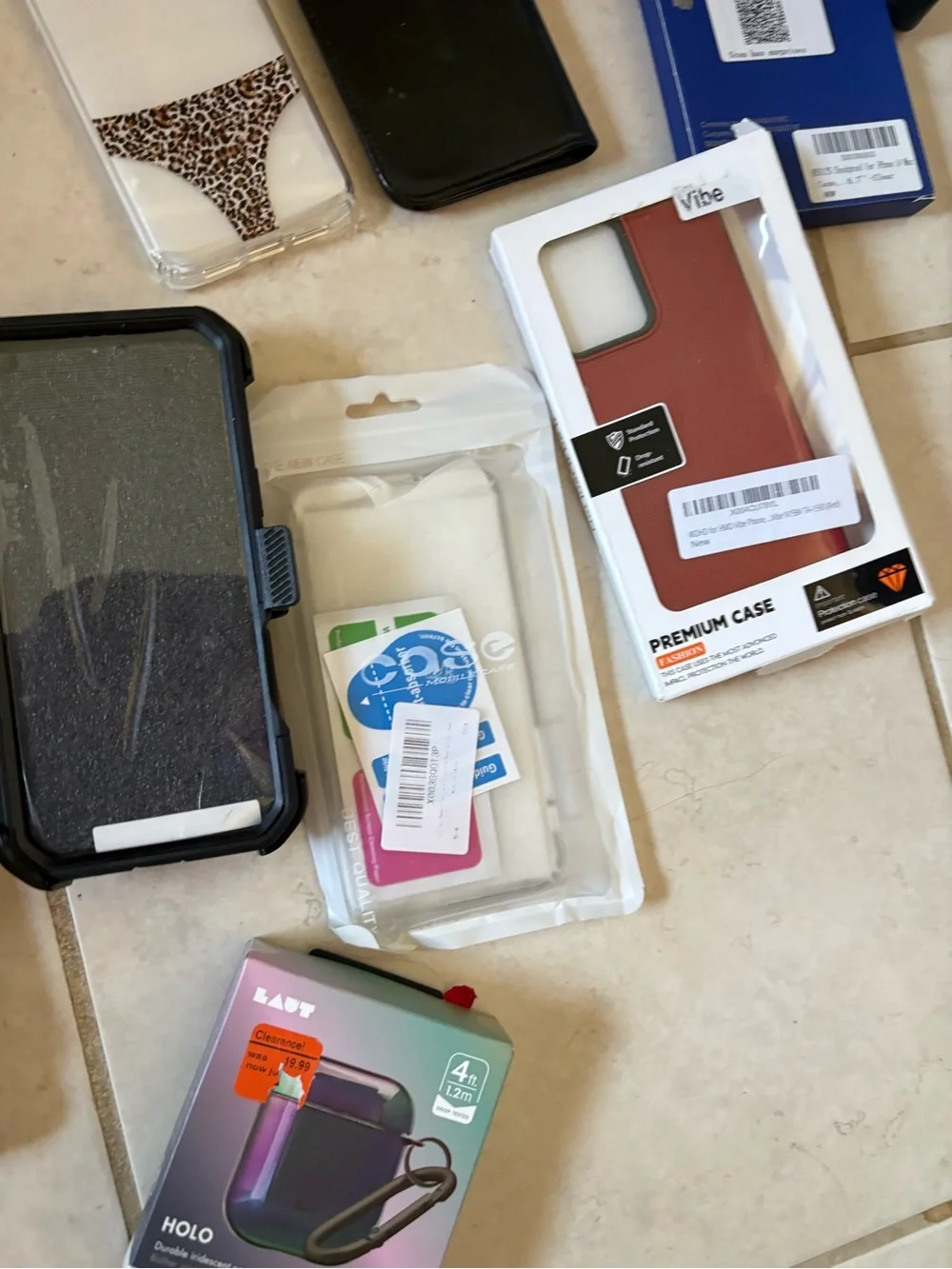 Assorted phone cases for iPhones/Samsung’s and others Fits Multiple Models